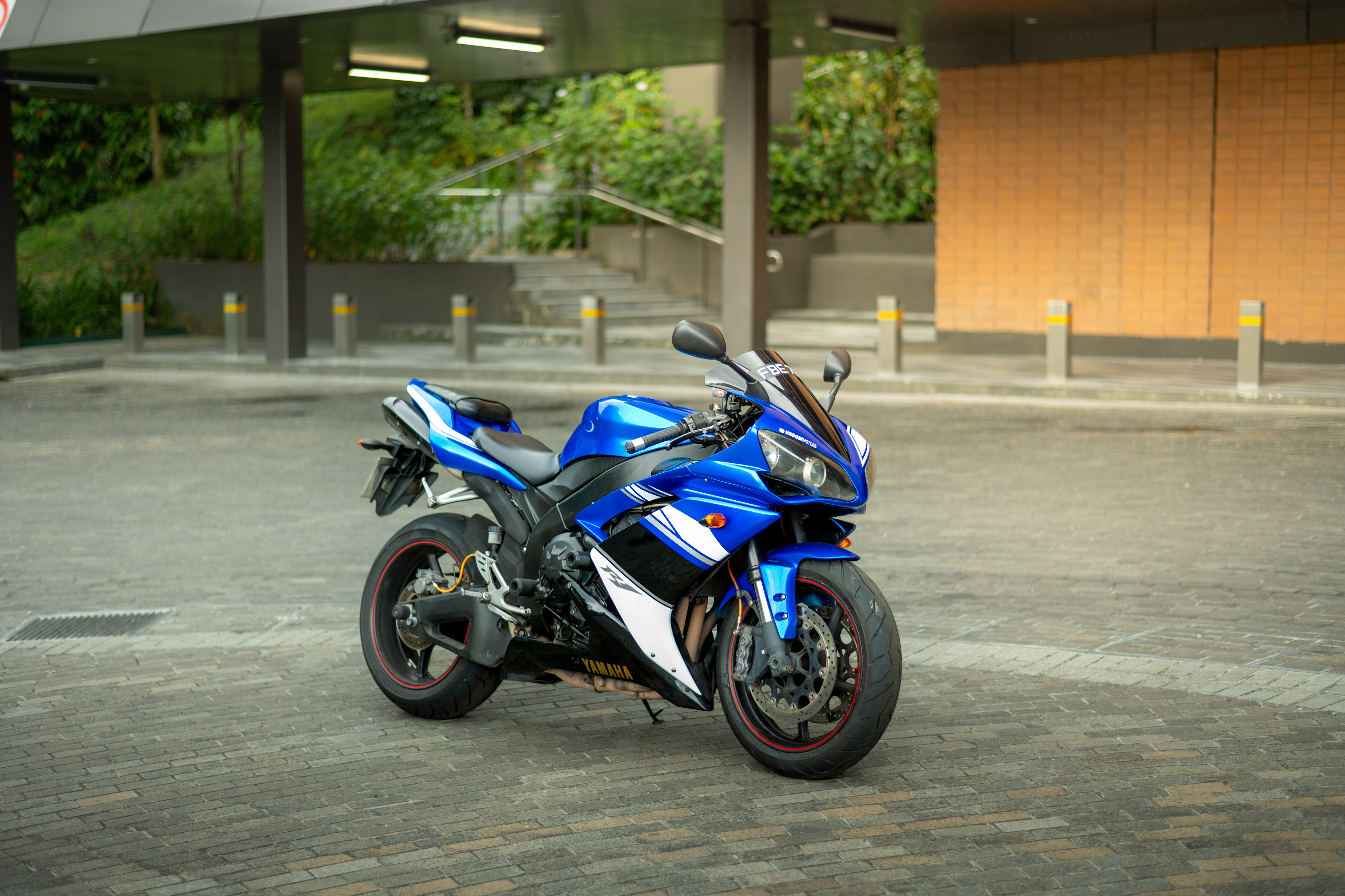 Yamaha R1