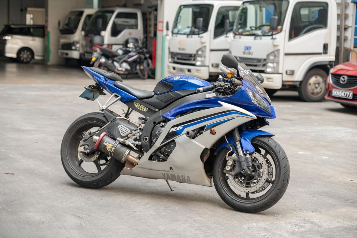 Yamaha R6